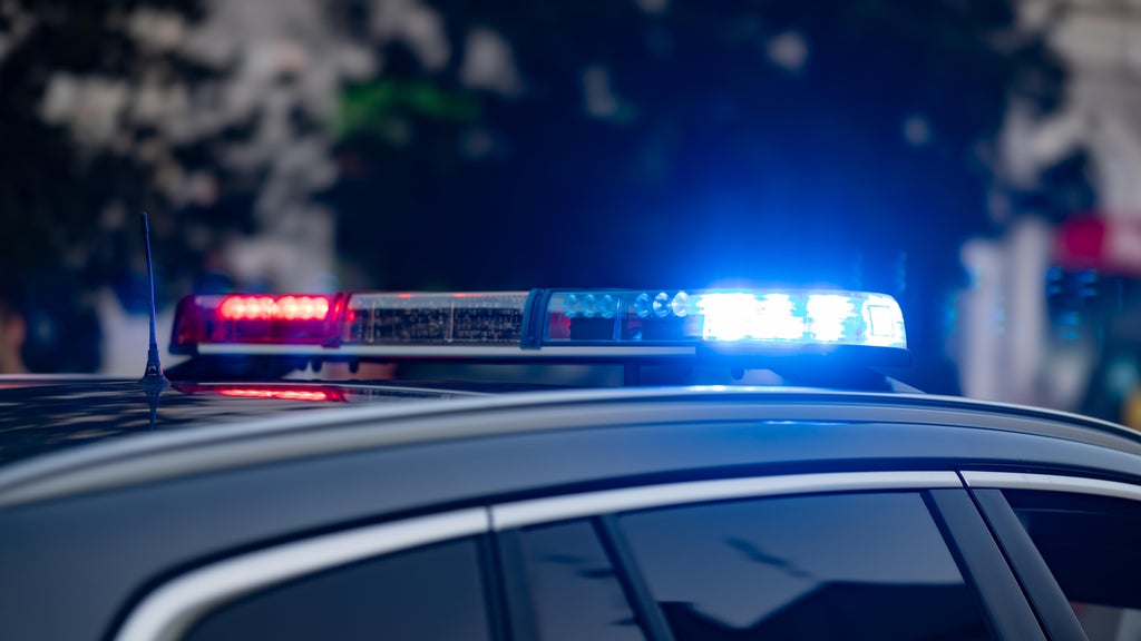 Shelter-in-place issued in Burnsville after shooting injures 1 — WCCO / CBS Minnesota, Hopkins Community news