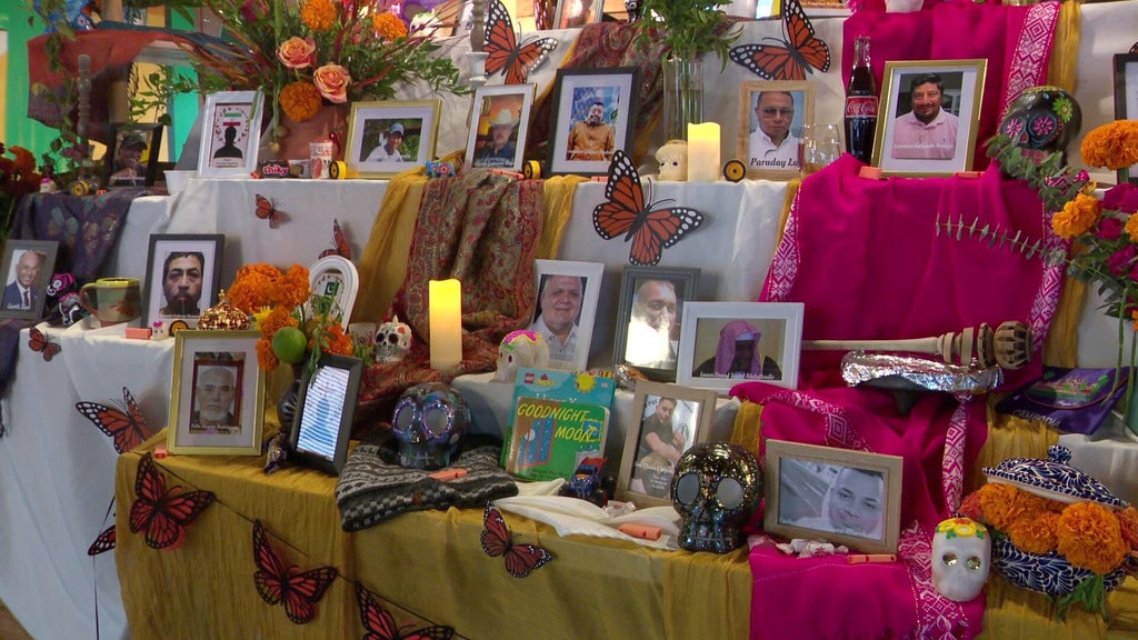 Minneapolis business' Día de los Muertos ofrenda highlights ICE surge impact — Hopkins Business news