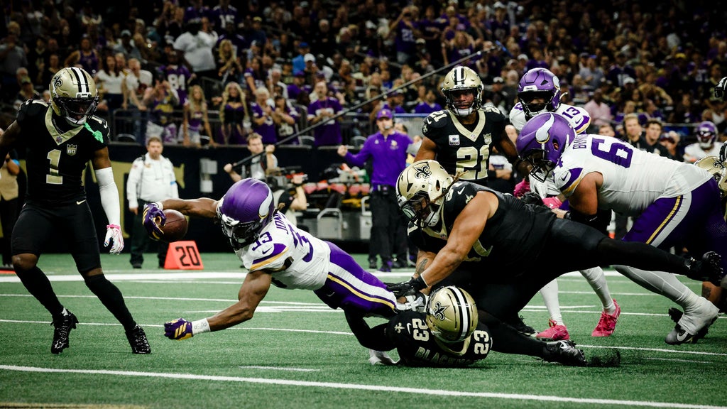 Jefferson, Jones, Murray all produce to help the unbeaten Vikings top Saints 23-13 โ WCCO / CBS Minnesota, Hopkins Sports news