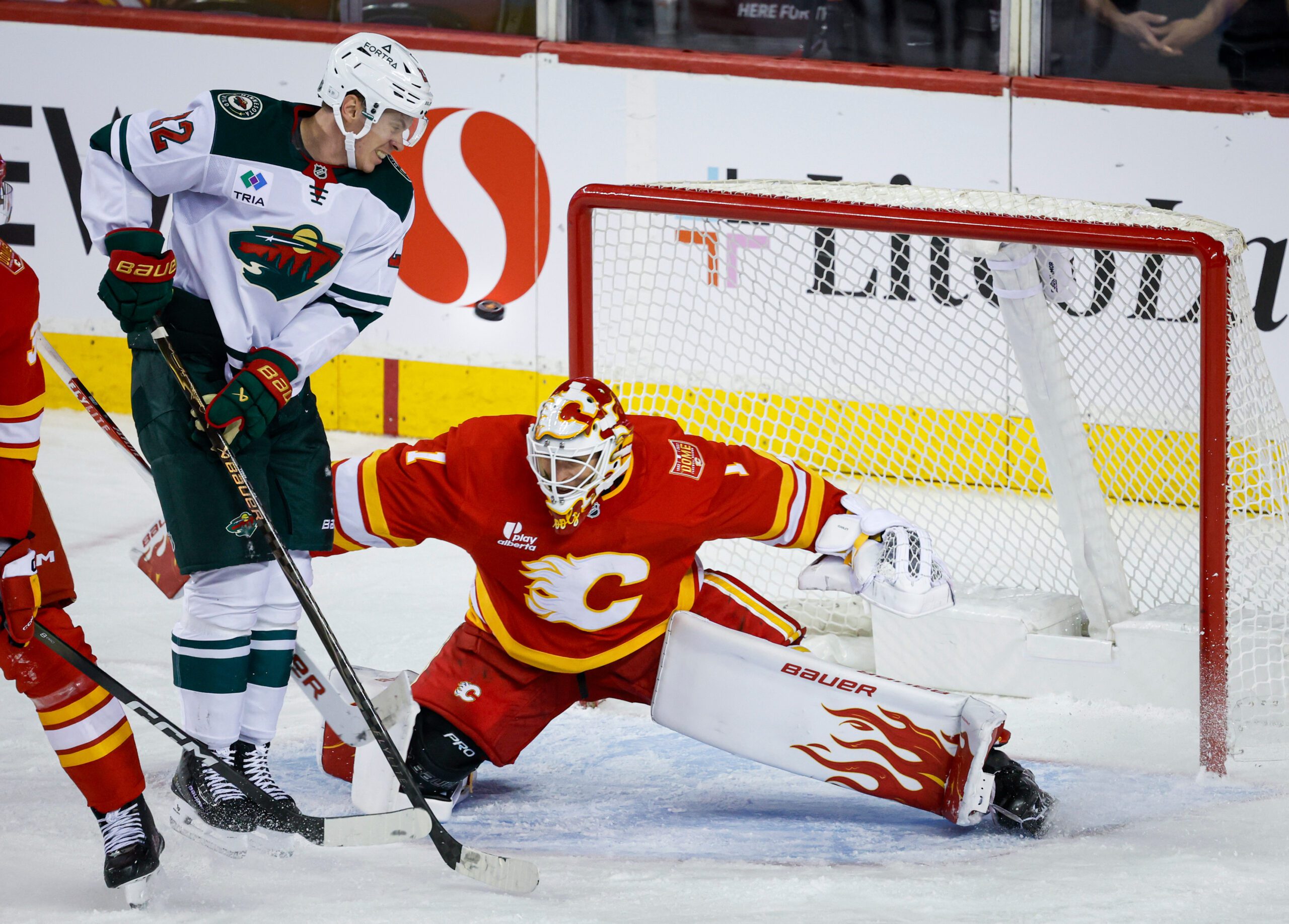 Cooley makes 36 saves in the Flames’ 2-1 victory over the Wild — KSTP 5, Hopkins Sports news