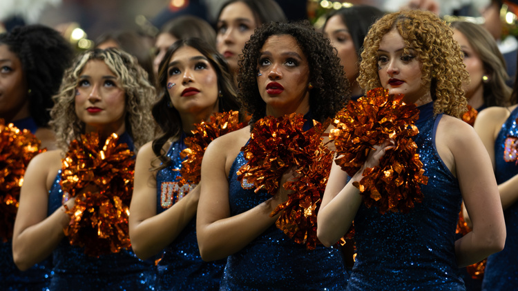 Here's what we know about the service member who fell at the UTSA football game — KHOU 11 (Houston), Hopkins Sports news