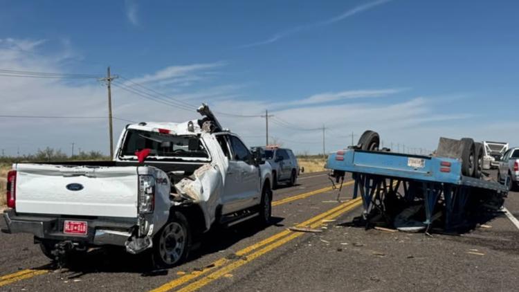 Single-vehicle crash closes intersection of State Highway 18 and County Road 306 in Winkler County — NewsWest 9 (Permian Basin), Hopkins Community news