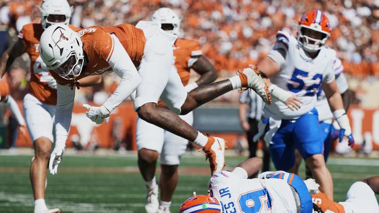 Good fortune continues to flip for No. 7 Texas after upset loss to Florida — KENS 5 (San Antonio), Hopkins Sports news