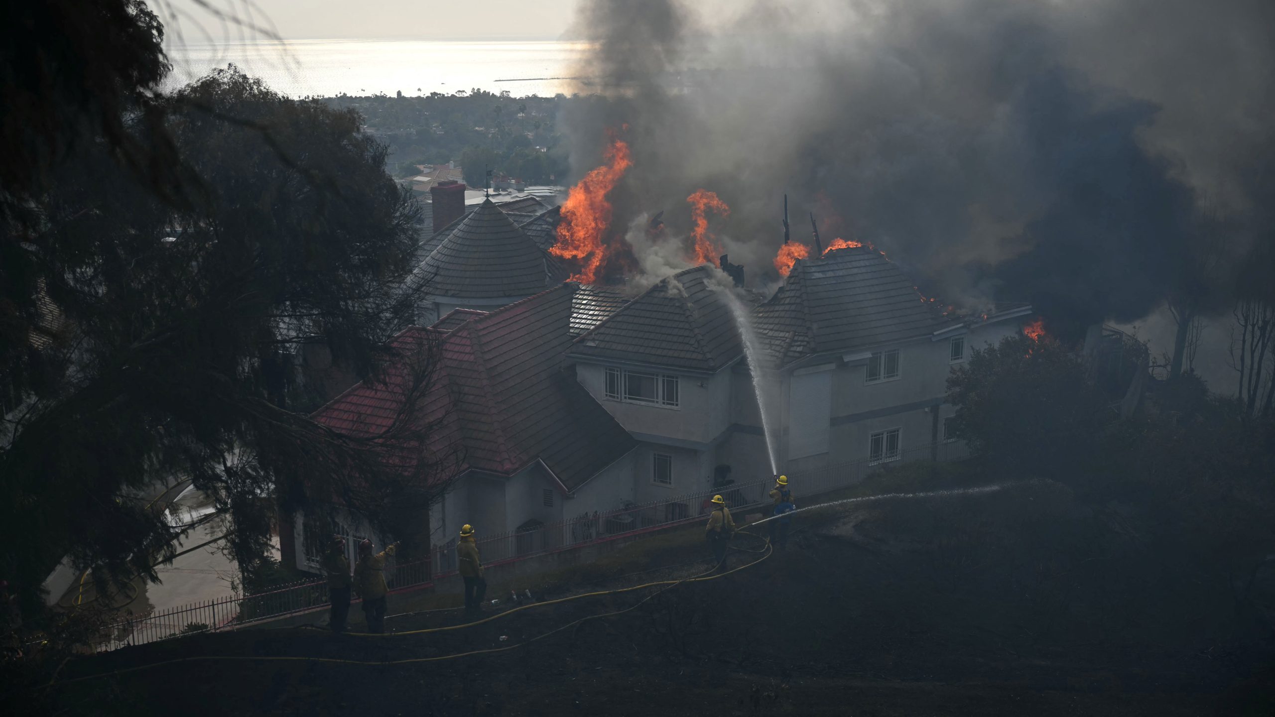 Norte Fire in California threatens homes, forces evacuations — FOX 9