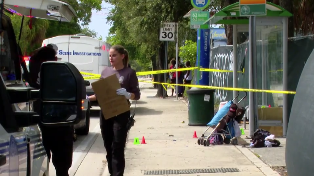 Attacker, victim injured in stabbing at Miami bus stop — WSVN 7 Miami-Dade, Hopkins Community news